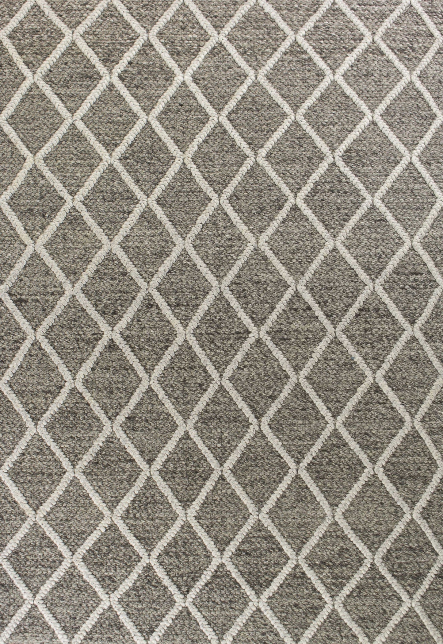 8' X 10' Dark Gray And Ivory New Zealand Lambs Wool Diamond Hand Woven