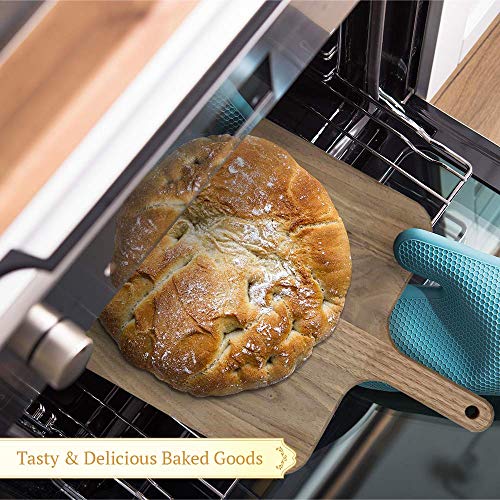 Härthwood Walnut Wood Cutting Board with Handle 12"x12"