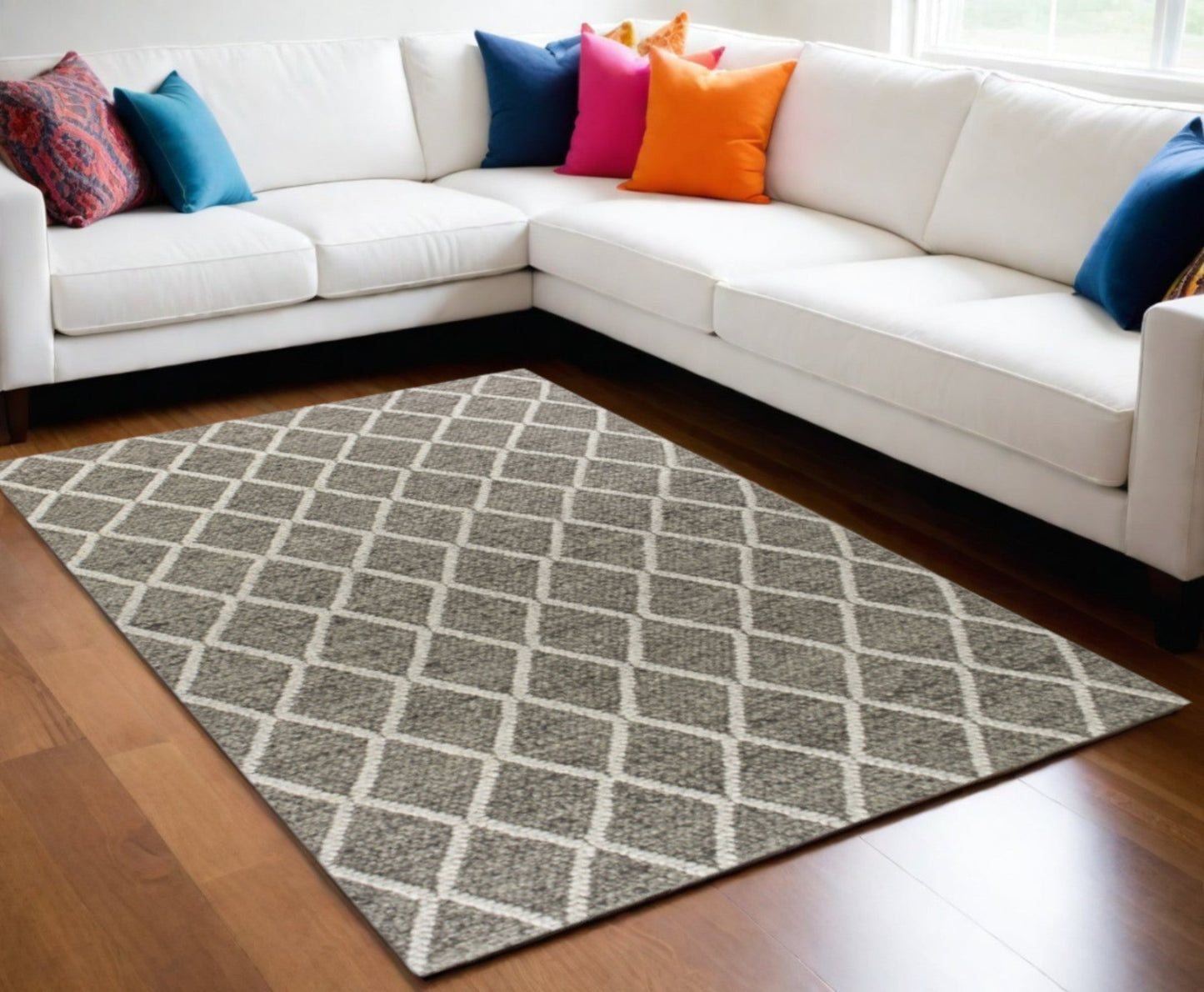 8' X 10' Dark Gray And Ivory New Zealand Lambs Wool Diamond Hand Woven