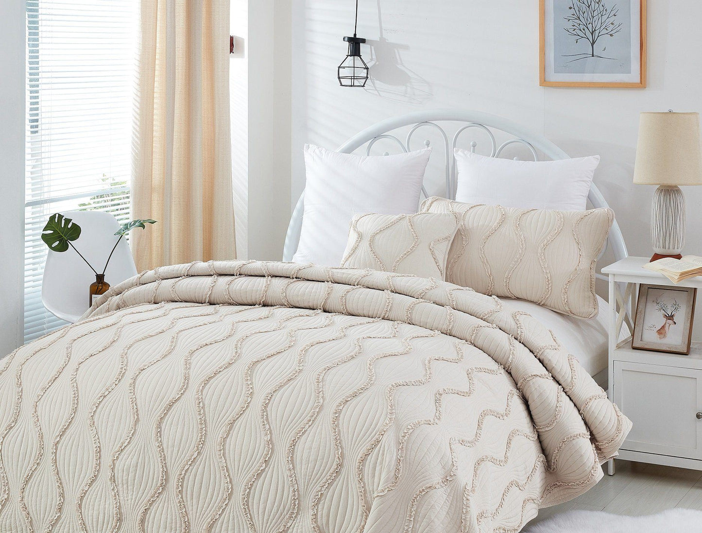 DaDa Bedding Soft Charming French Country Ruffles Quilted Cotton