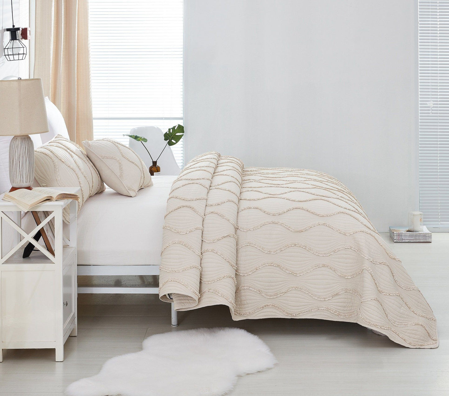 DaDa Bedding Soft Charming French Country Ruffles Quilted Cotton
