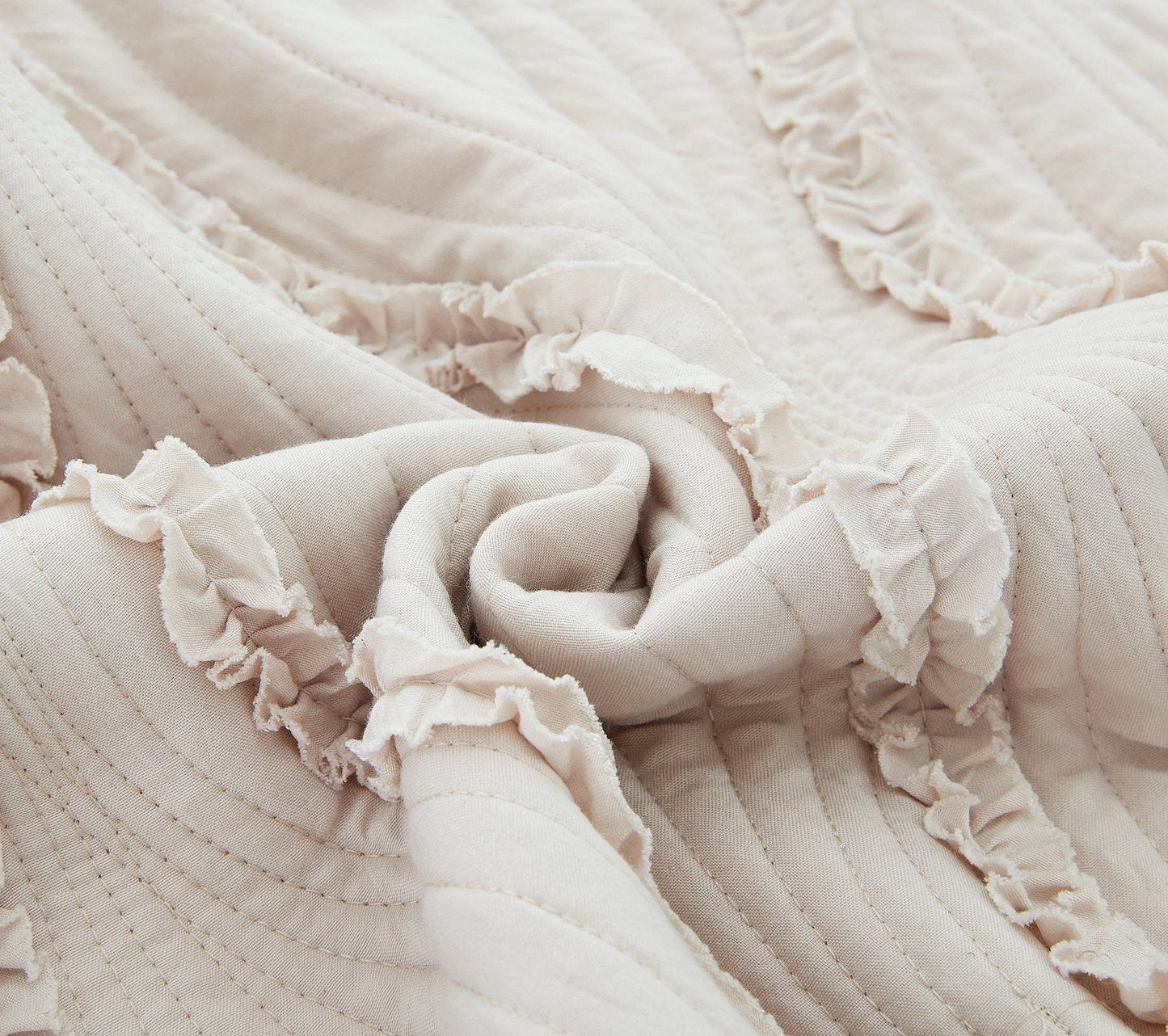 DaDa Bedding Soft Charming French Country Ruffles Quilted Cotton